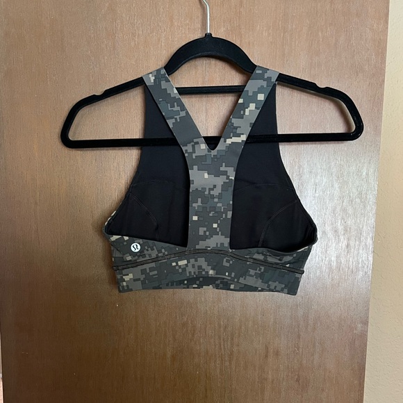 Lululemon Camo Sports Bra - Size 4 - Picture 2 of 5